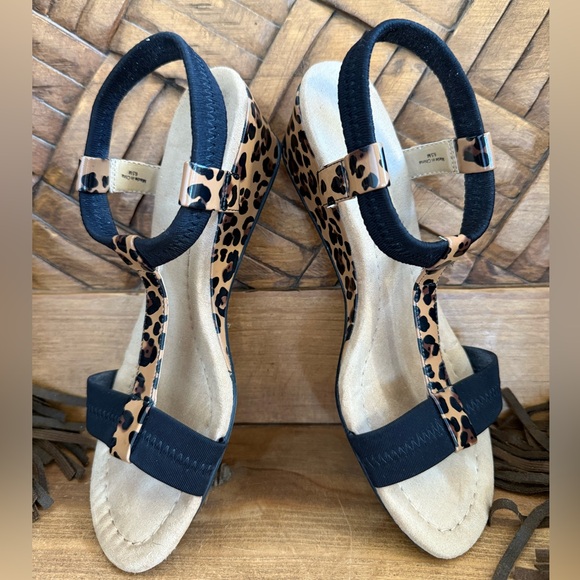 EUC Alfani Step-N-Flex Voyage Wedge Strap Sandals Size 6.5 - Picture 1 of 7